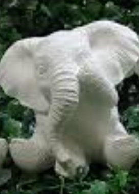 Elefant  sitzend Skulptur